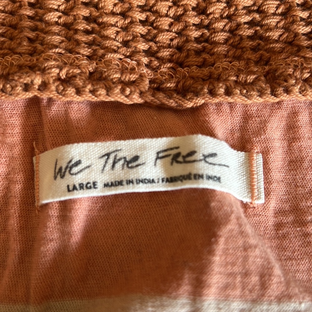 Free people We The Free cover up. Large - Picture 3 of 3